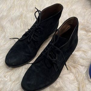 New WOB beautiful black suede boots